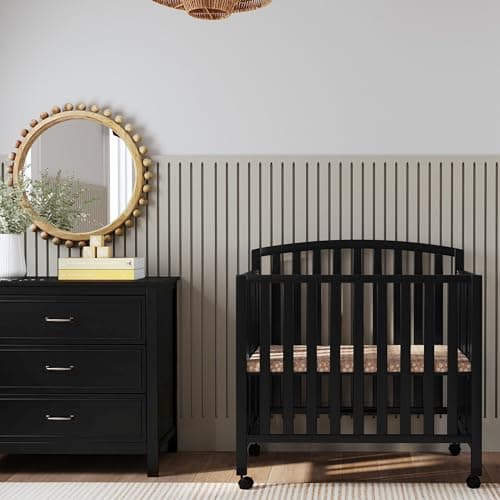DaVinci Dylan Folding Portable 3-in-1 Mini Crib